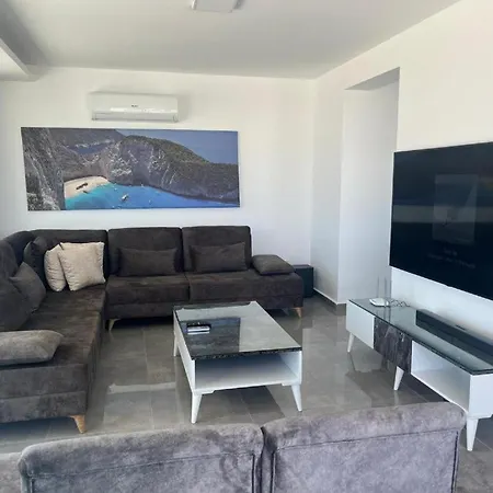 Holiday Courtyard Longbeach