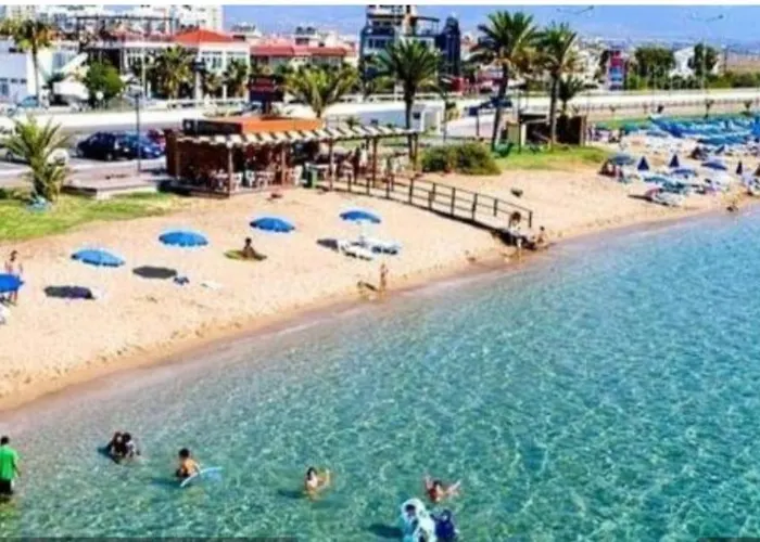 Holiday Courtyard Longbeach Apartament *