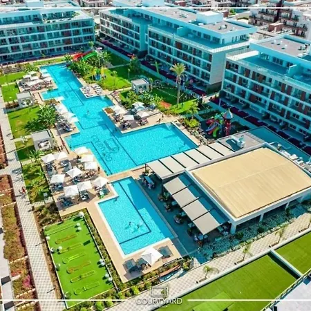 Holiday Courtyard Longbeach Lägenhet