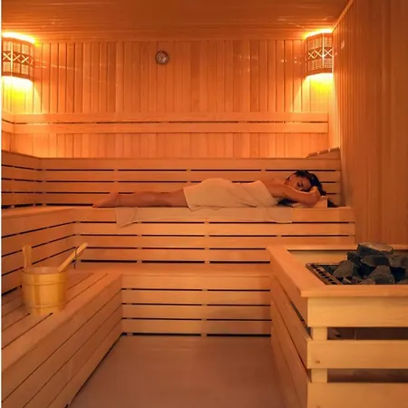 Holiday Courtyard Longbeach *